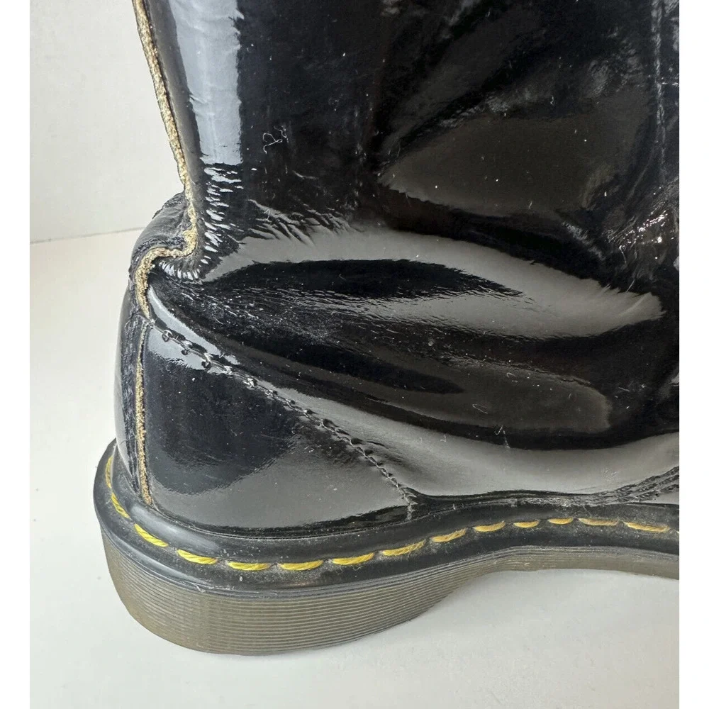 Doc Dr. Martens Shiny Patent Leather Boots Black Lace Sz 8 Moto Grunge *Flawed